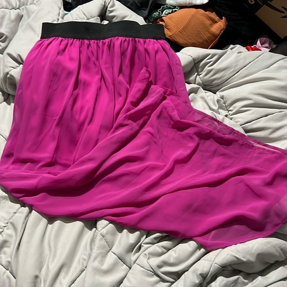 Pink flowy maxi skirt - Picture 1 of 5